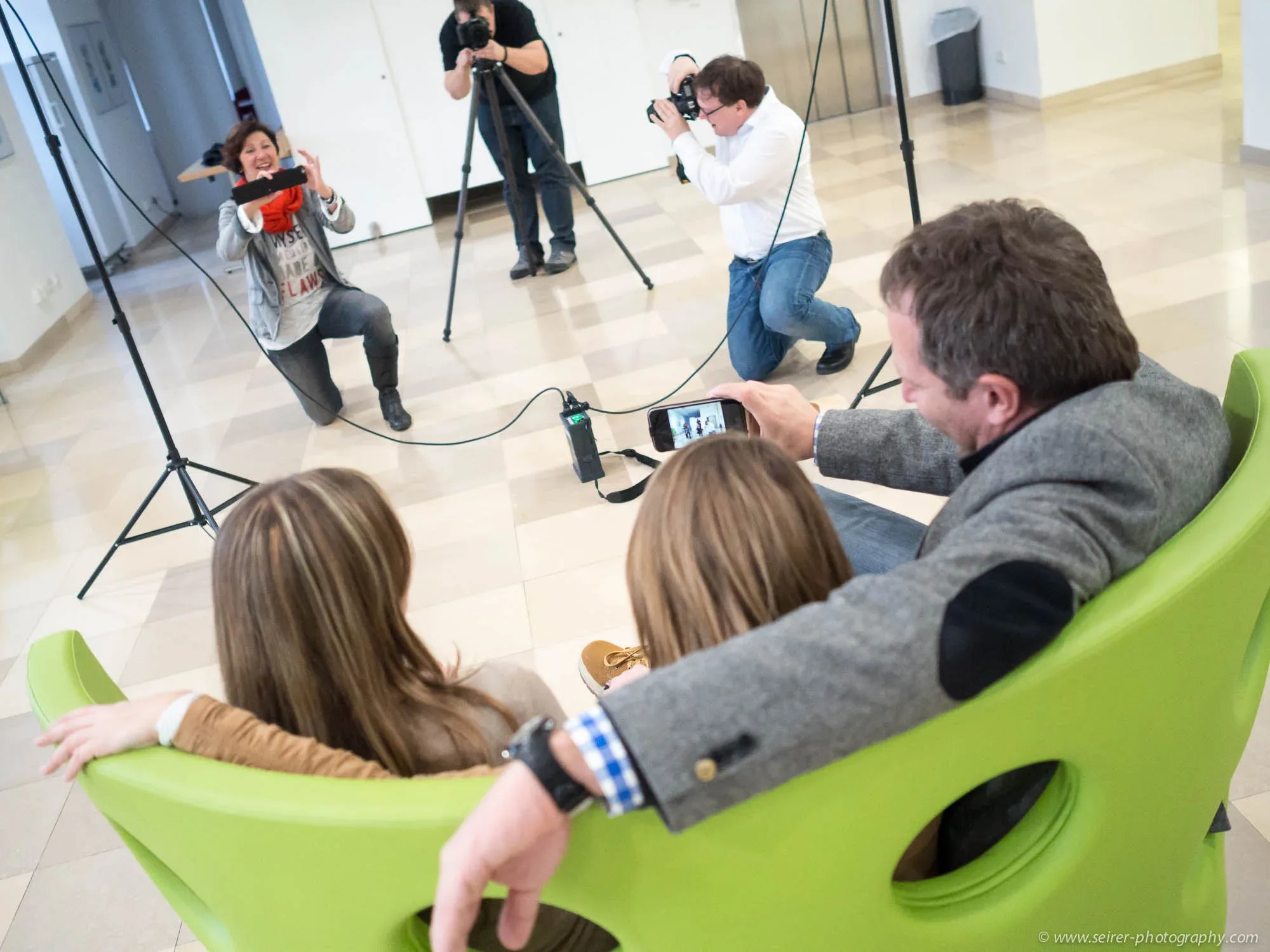 So sieht es aus, wenn lauter PFS Schüler ein Gruppenfoto machen wollen ... :)