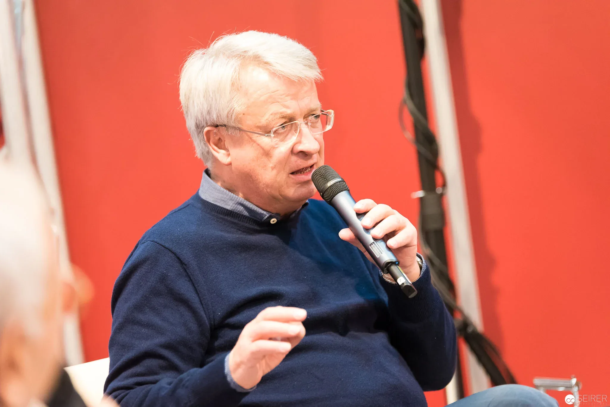 Veit Heinichen mit "Die Zeitungsfrau" auf der Buch Wien 2016
