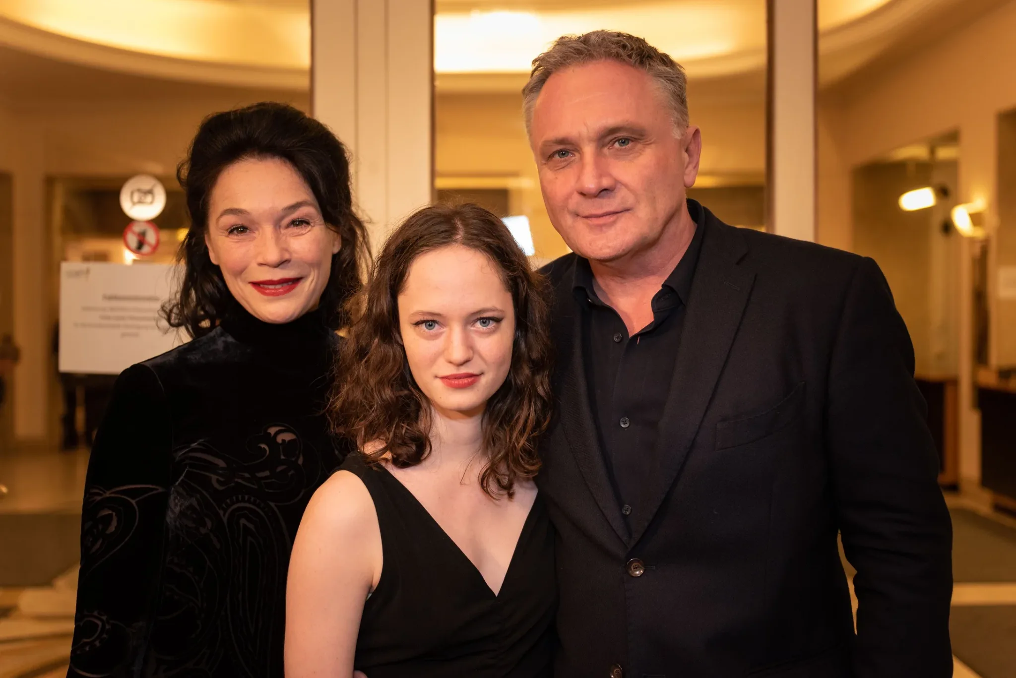 Julia Stemberger, Fanny Altenburger, Bernhard Schir - Nestroy Gala 2018
