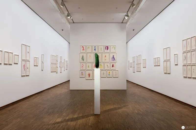 Erwin Wurm in 300 Blättern: "Peace & Plenty" Ausstellung in der Albertina