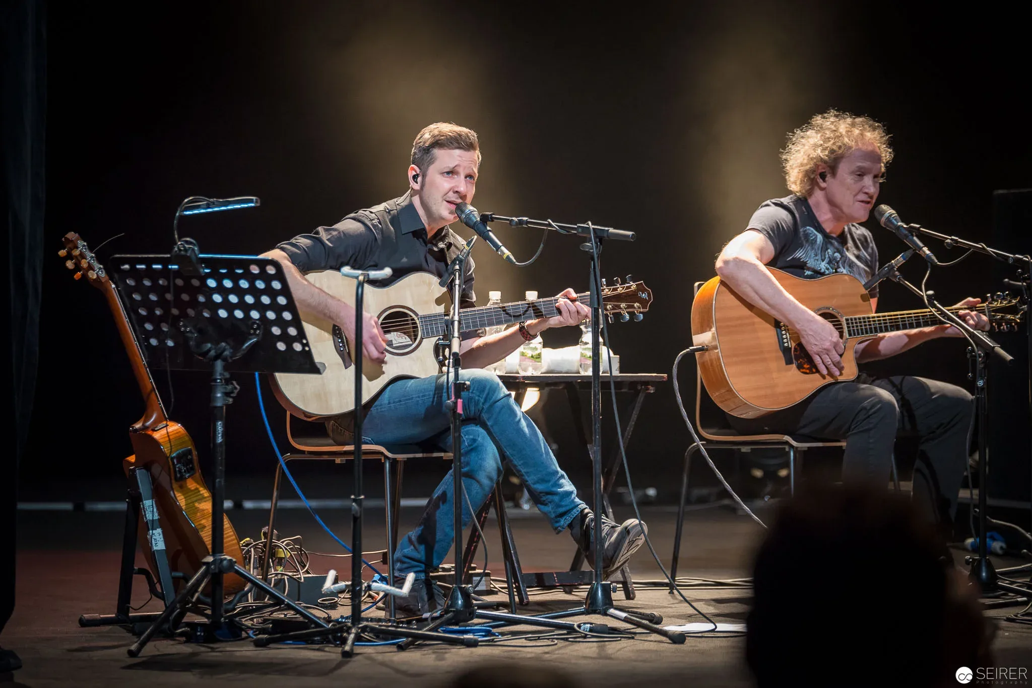 Benefizkonzert gegen Kinderarmut von Rainhard Fendrich im Museumsquartier