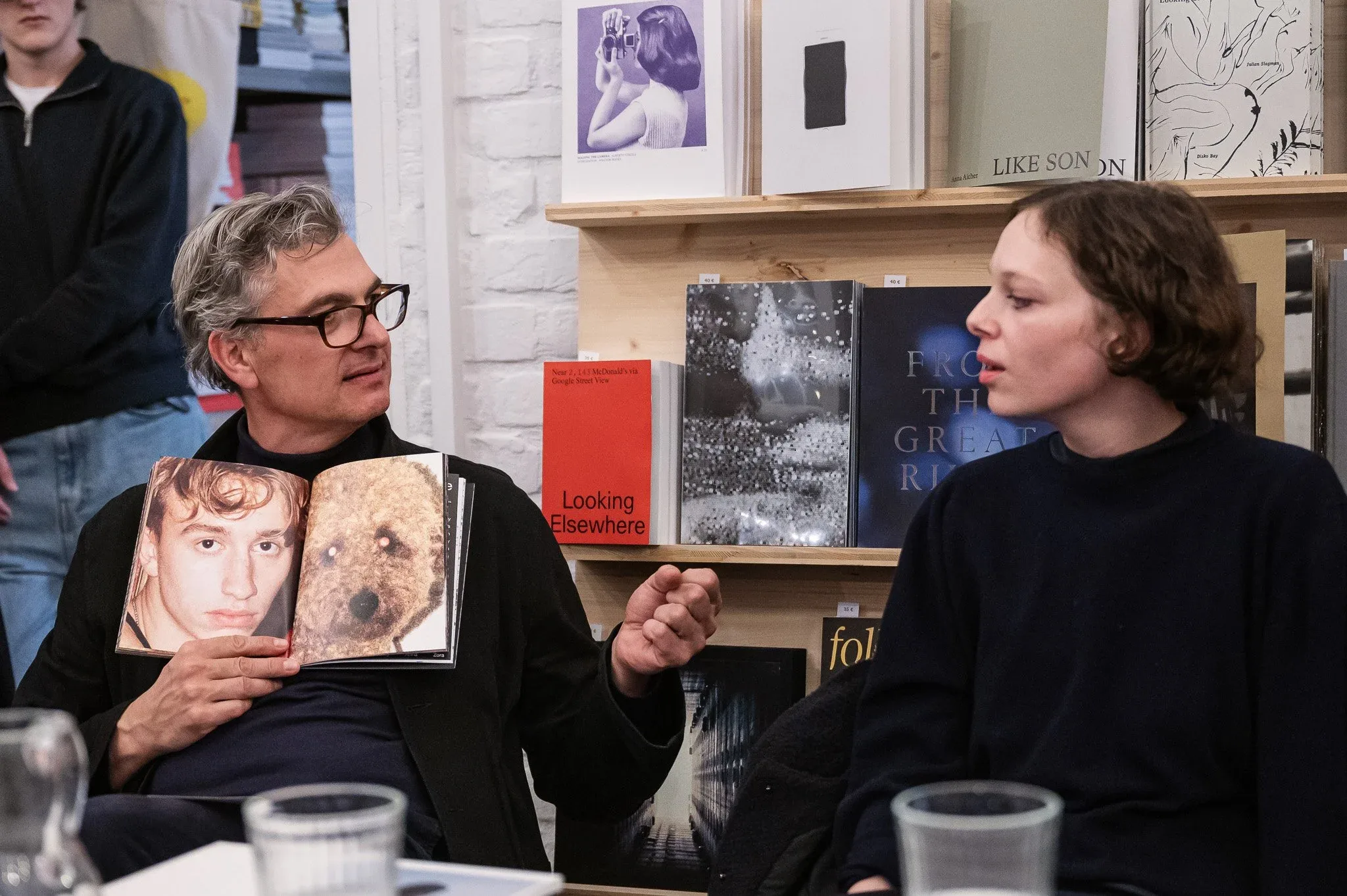 Felix Hoffmann in discussion with Anna Breit