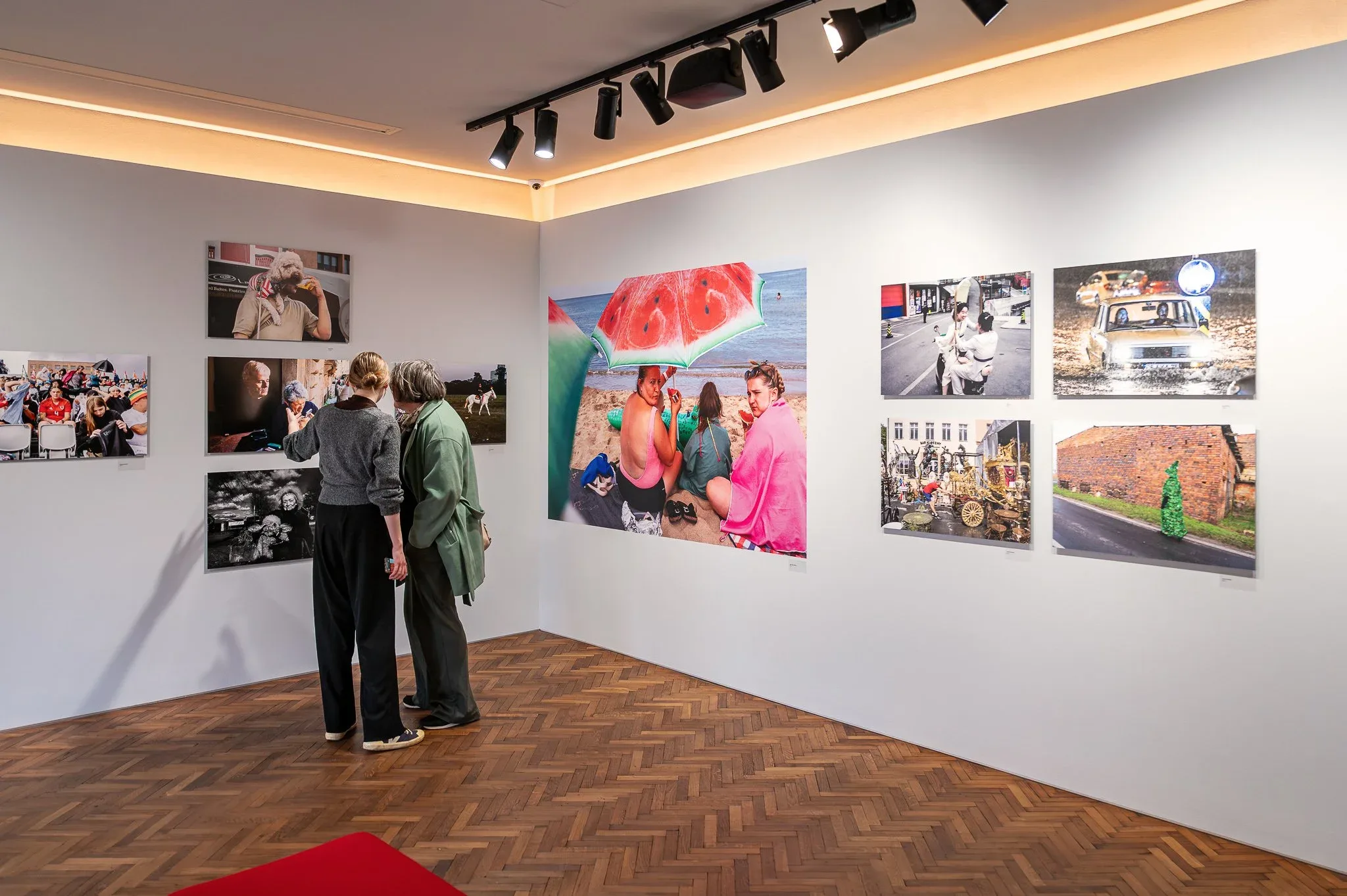 Exhibition view 15th Leica Street Photo Contest (20260421-163225_leica_streetphotography_contest_5504.jpg)