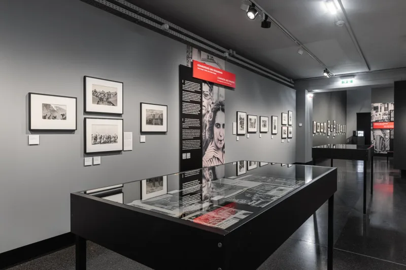 I spy with a curious eye… Watch! Watch! Watch! Henri Cartier-Bresson at Foto