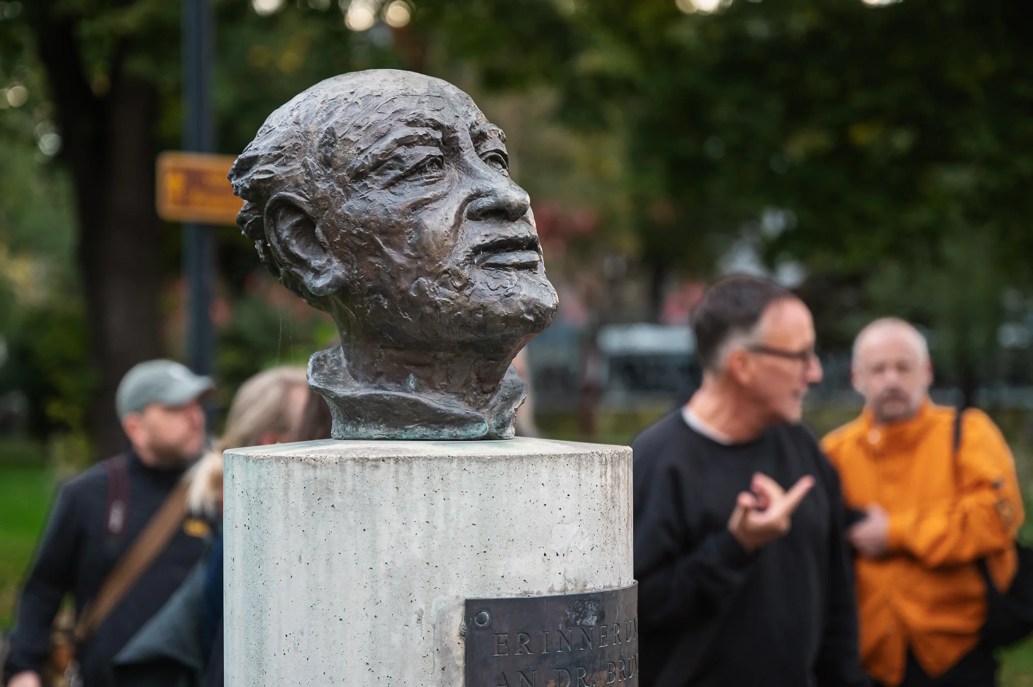 Kreisky bust with Eugene Quinn of WHOOSH in the background, “Bruno Kreisky on TOUR”, Vienna, 2026