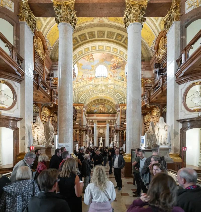 Zooming Through History: A Tour of ‘A Century in Pictures. Austria 1925–2025’